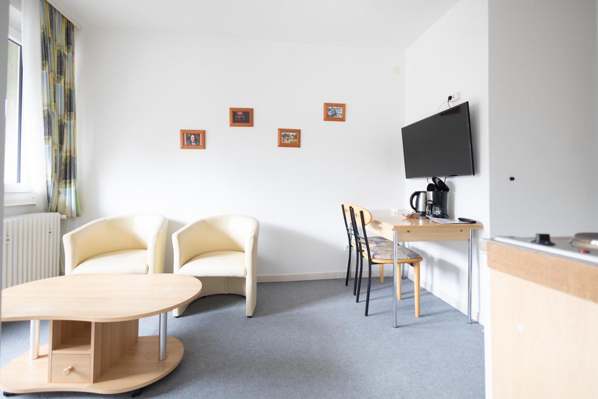 Apartmenthaus Am Waldrand- Kueche - Fruehstueck - Balkon Wildemann Εξωτερικό φωτογραφία