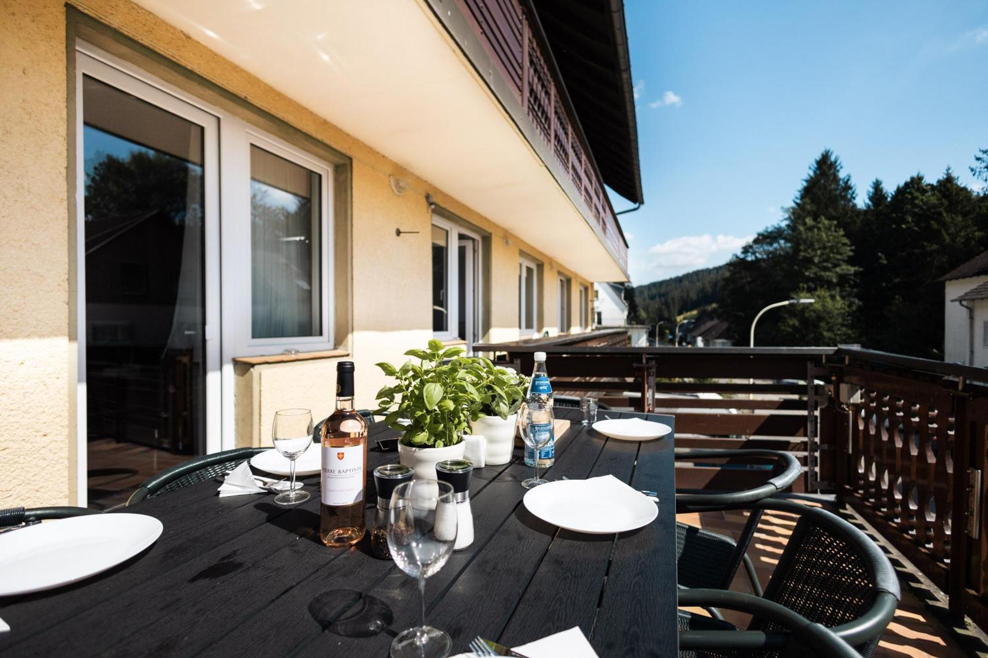 Apartmenthaus Am Waldrand- Kueche - Fruehstueck - Balkon Wildemann Εξωτερικό φωτογραφία
